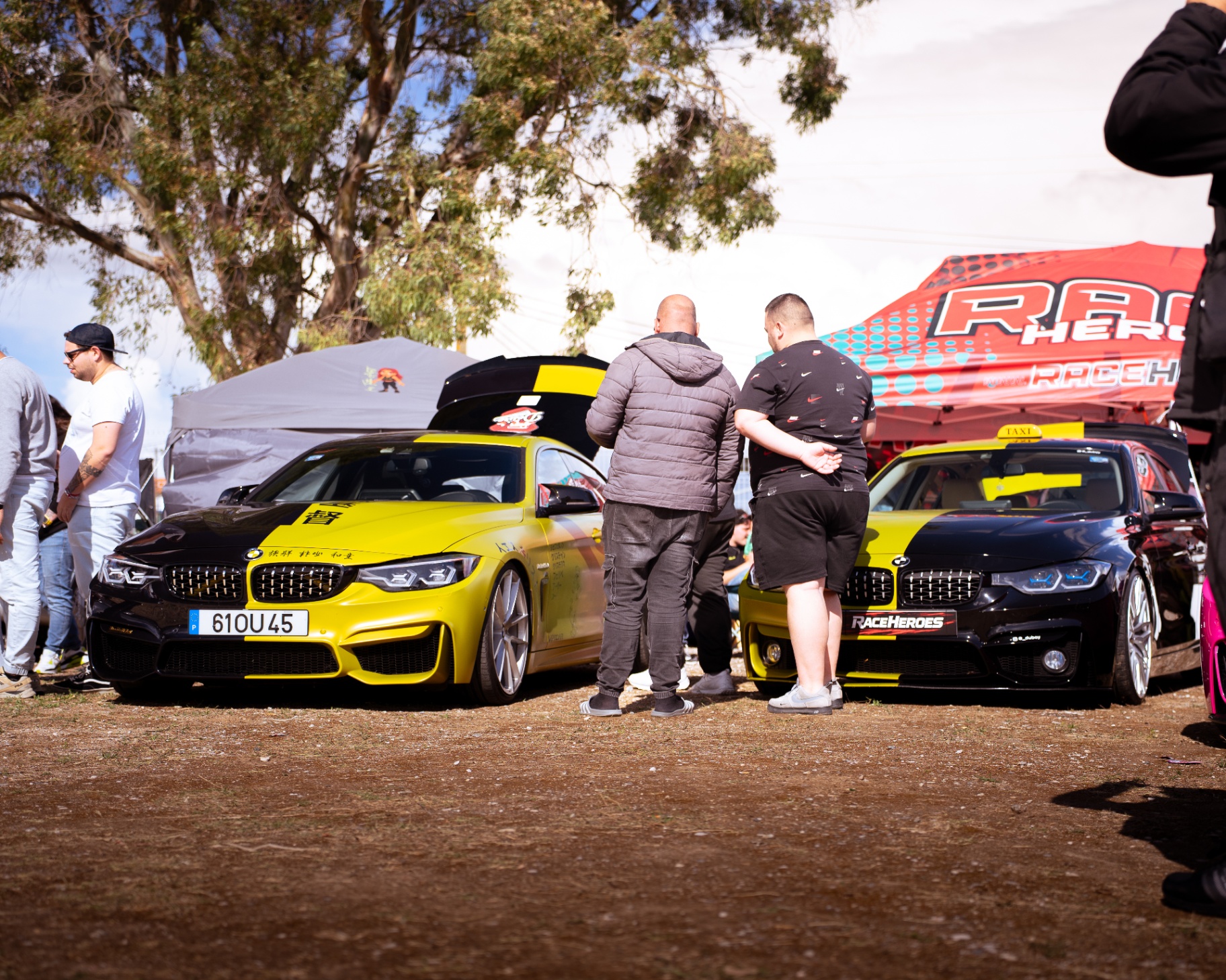 V8 Garage